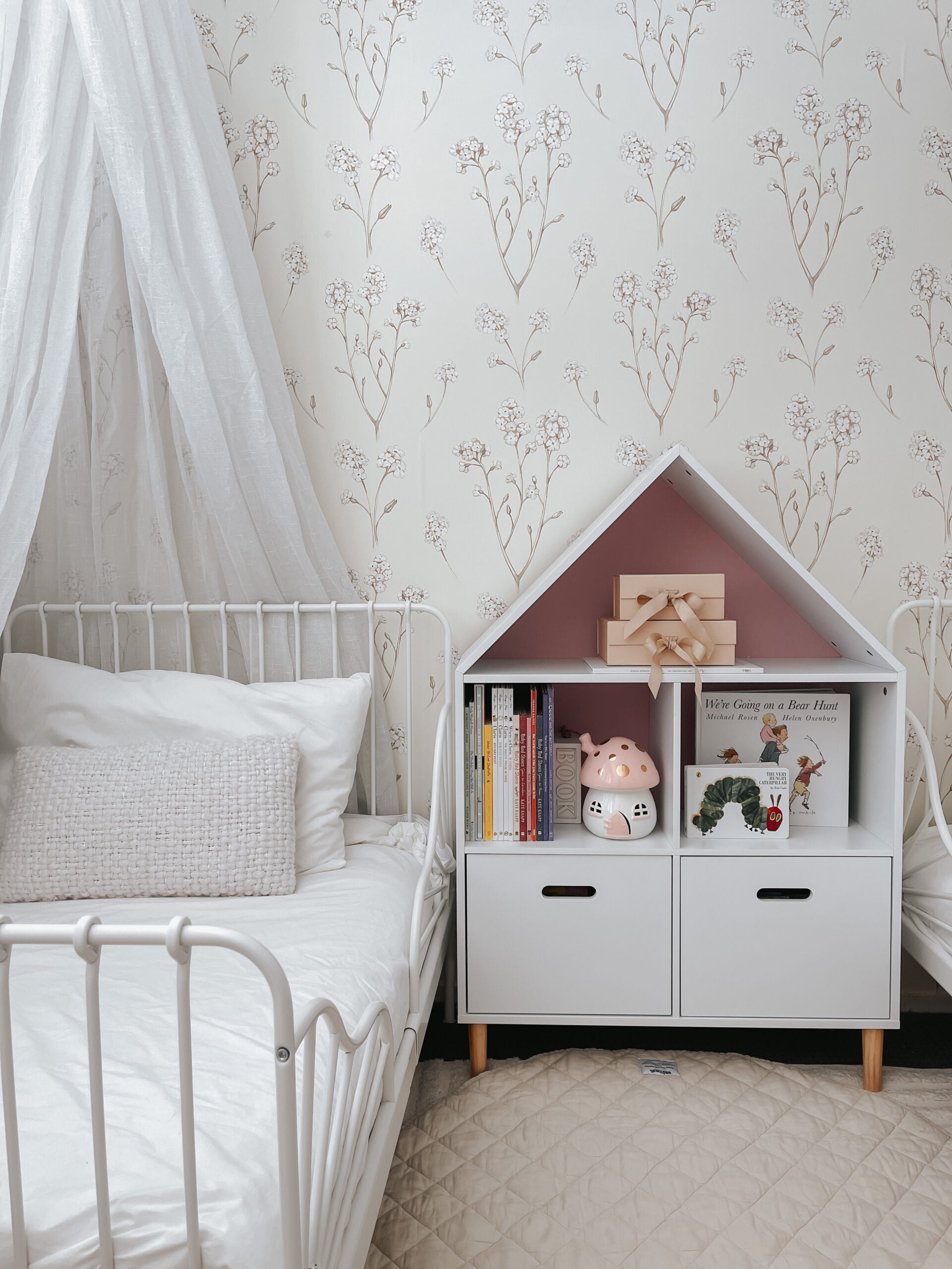 Dollhouse Book Shelf