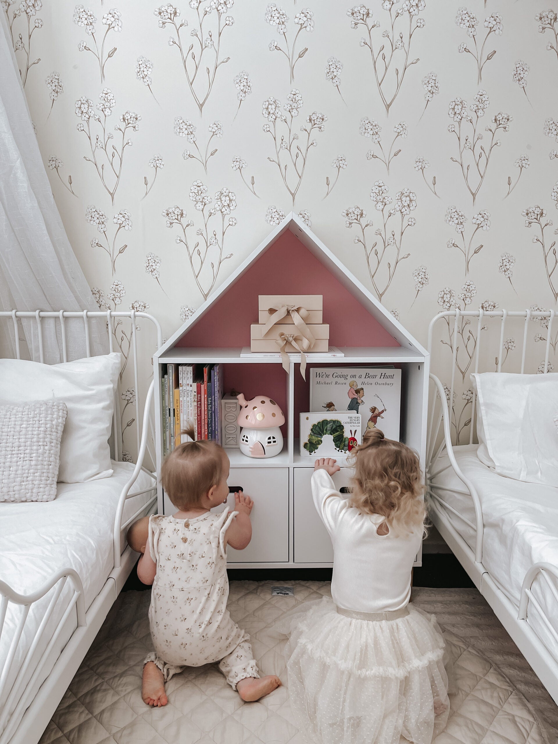 Dollhouse Book Shelf