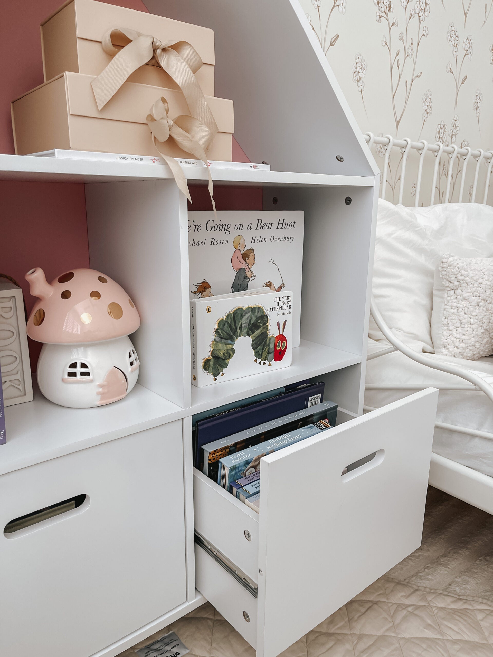 Dollhouse Book Shelf